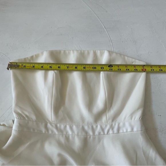 AQ/AQ Adelia White Jumpsuit Asymmetric Strapless Jumpsuit Size 8 - Picture 7 of 12